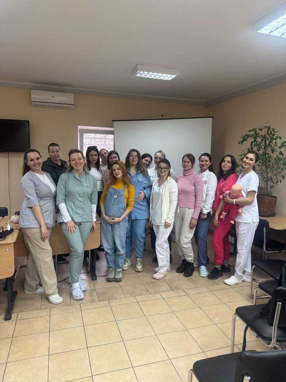 У КНП "Чорноморська лікарня" ЧМР відбулася освітня зустріч для вагітних жінок