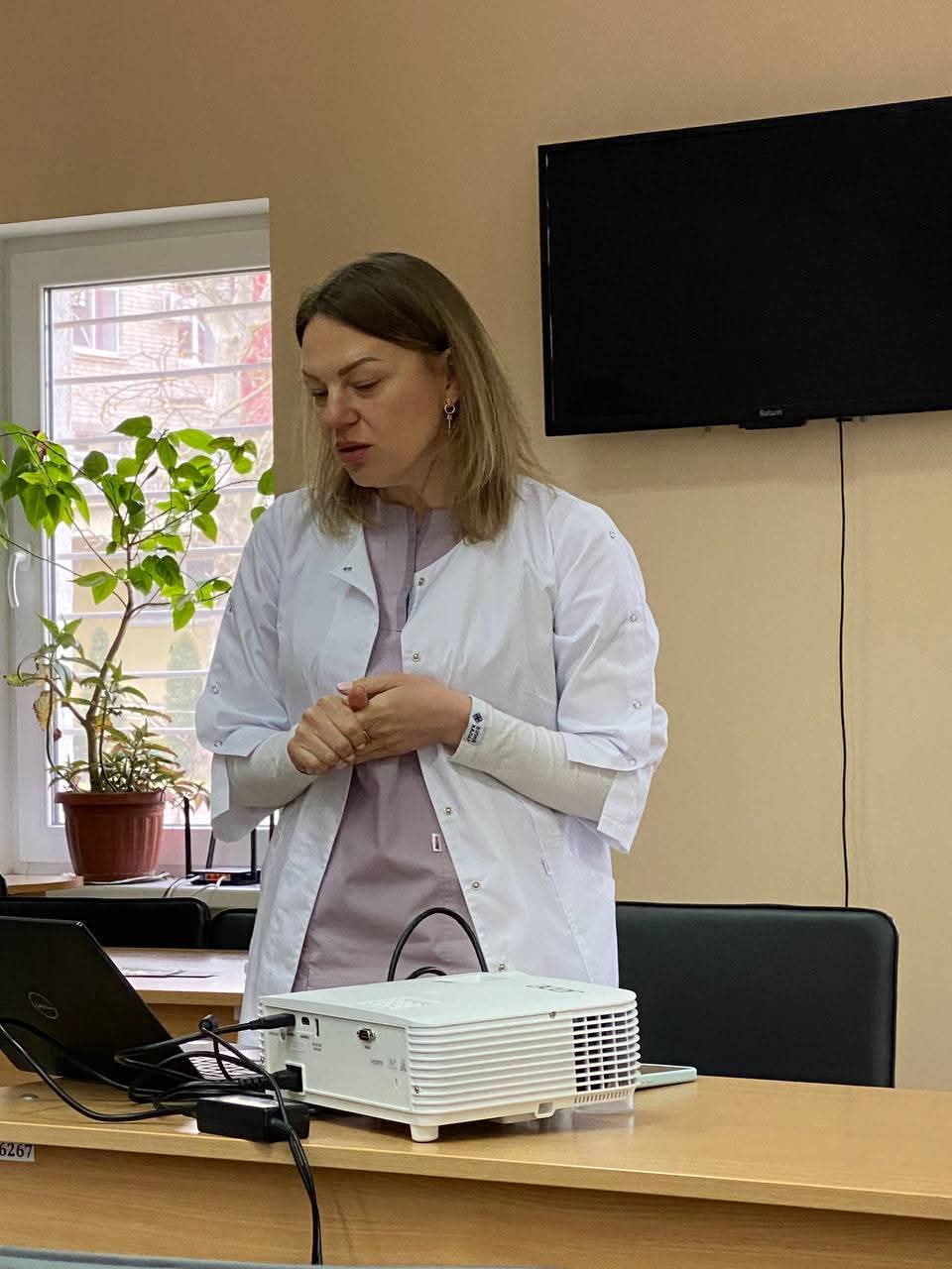 Зустріч лікарів акушерського відділення з майбутніми мамами і татами